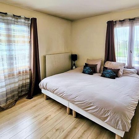 Appartement Spacieux Silencieux Lognes Luaran gambar