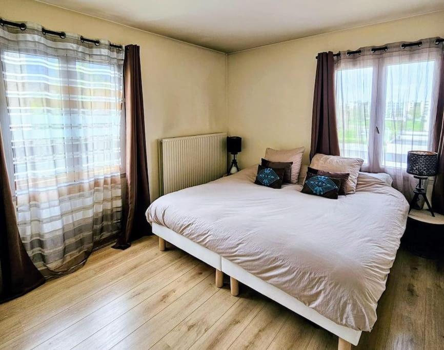 Appartement Spacieux Silencieux Lognes Luaran gambar